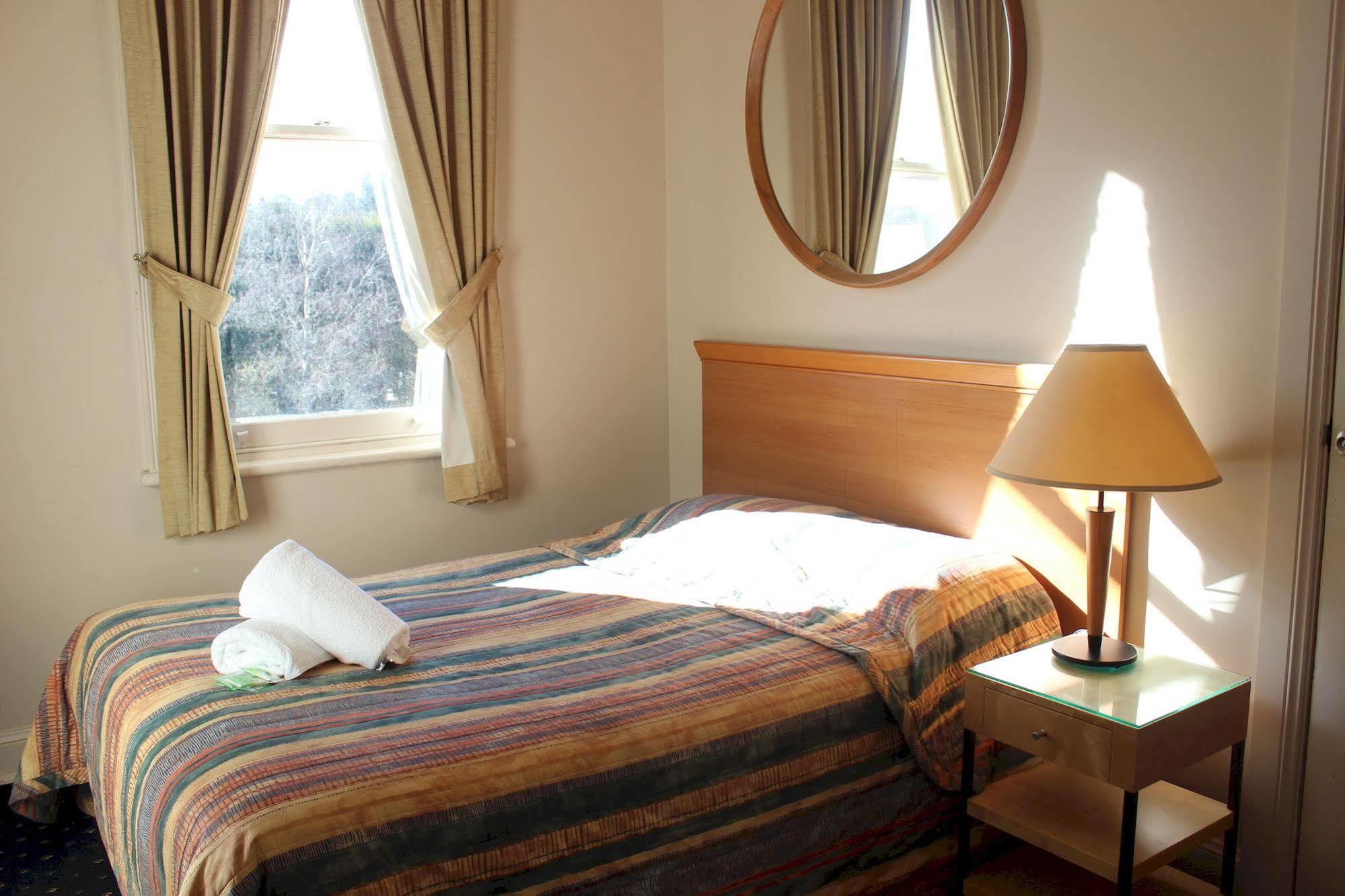 Gardners Inn Hotel Блекхийт Екстериор снимка
