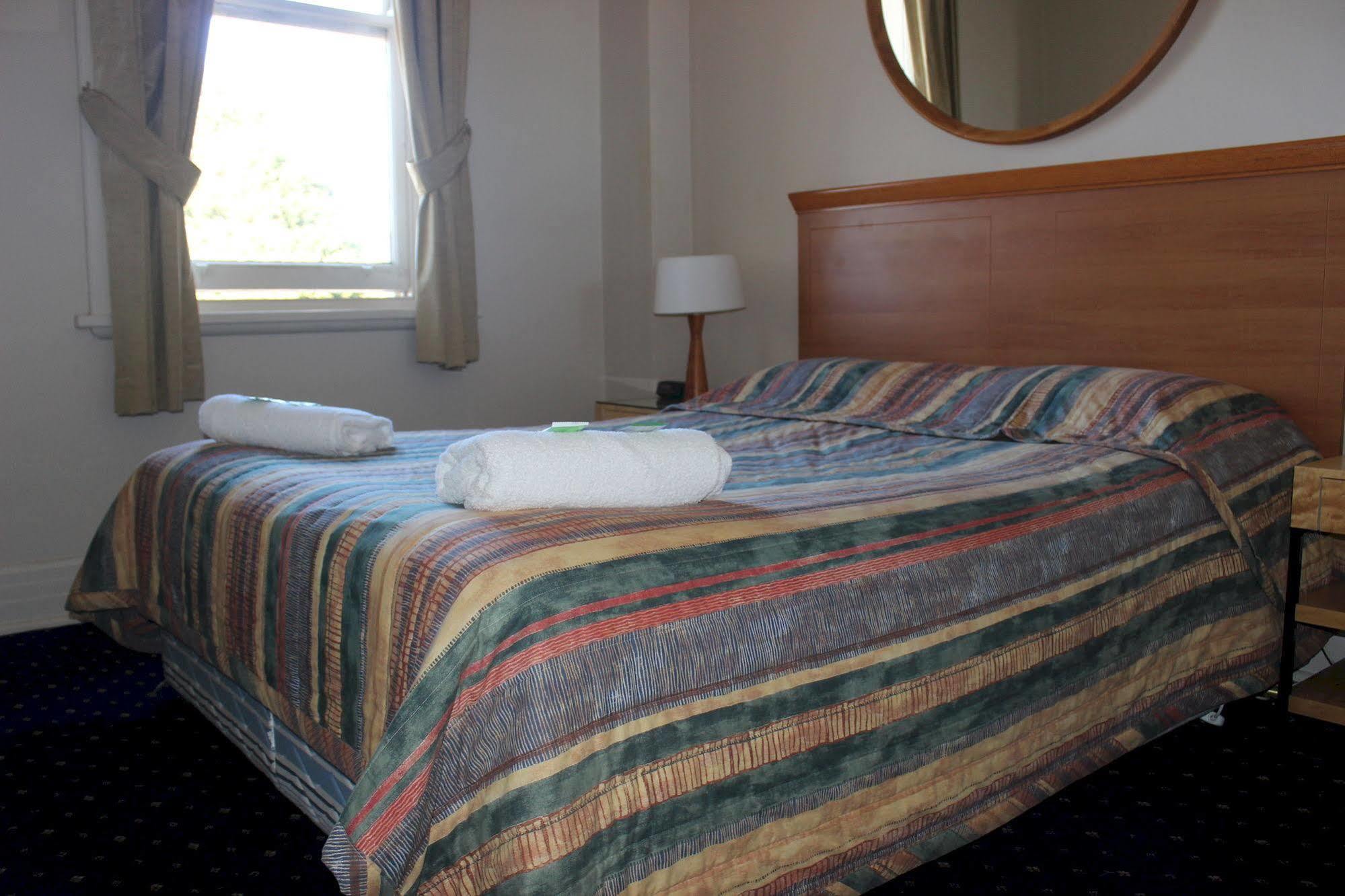 Gardners Inn Hotel Блекхийт Екстериор снимка