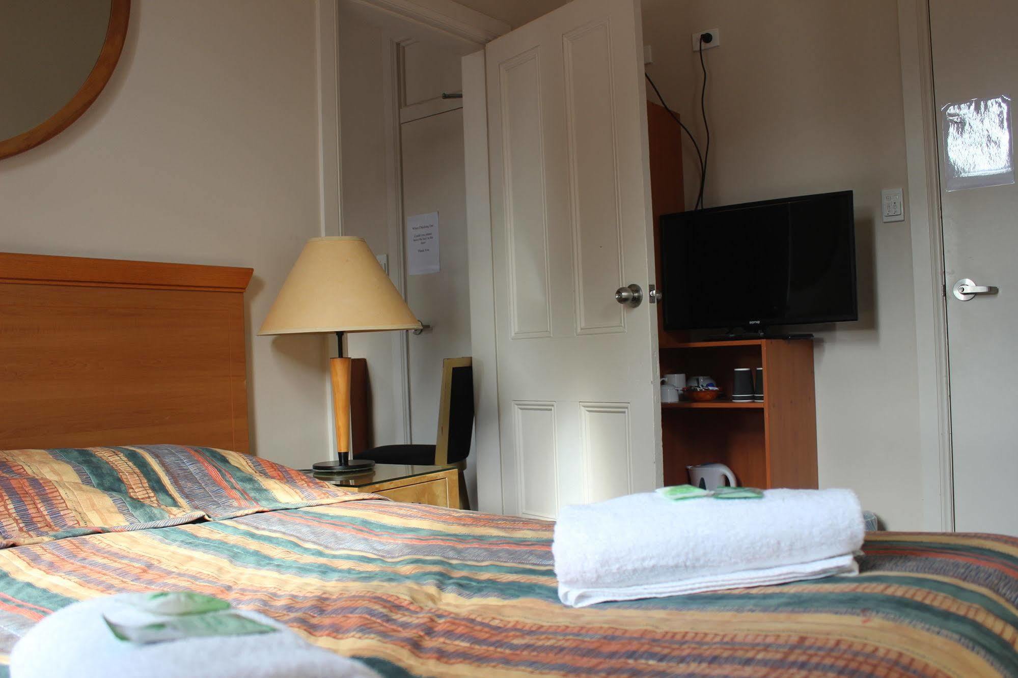 Gardners Inn Hotel Блекхийт Екстериор снимка