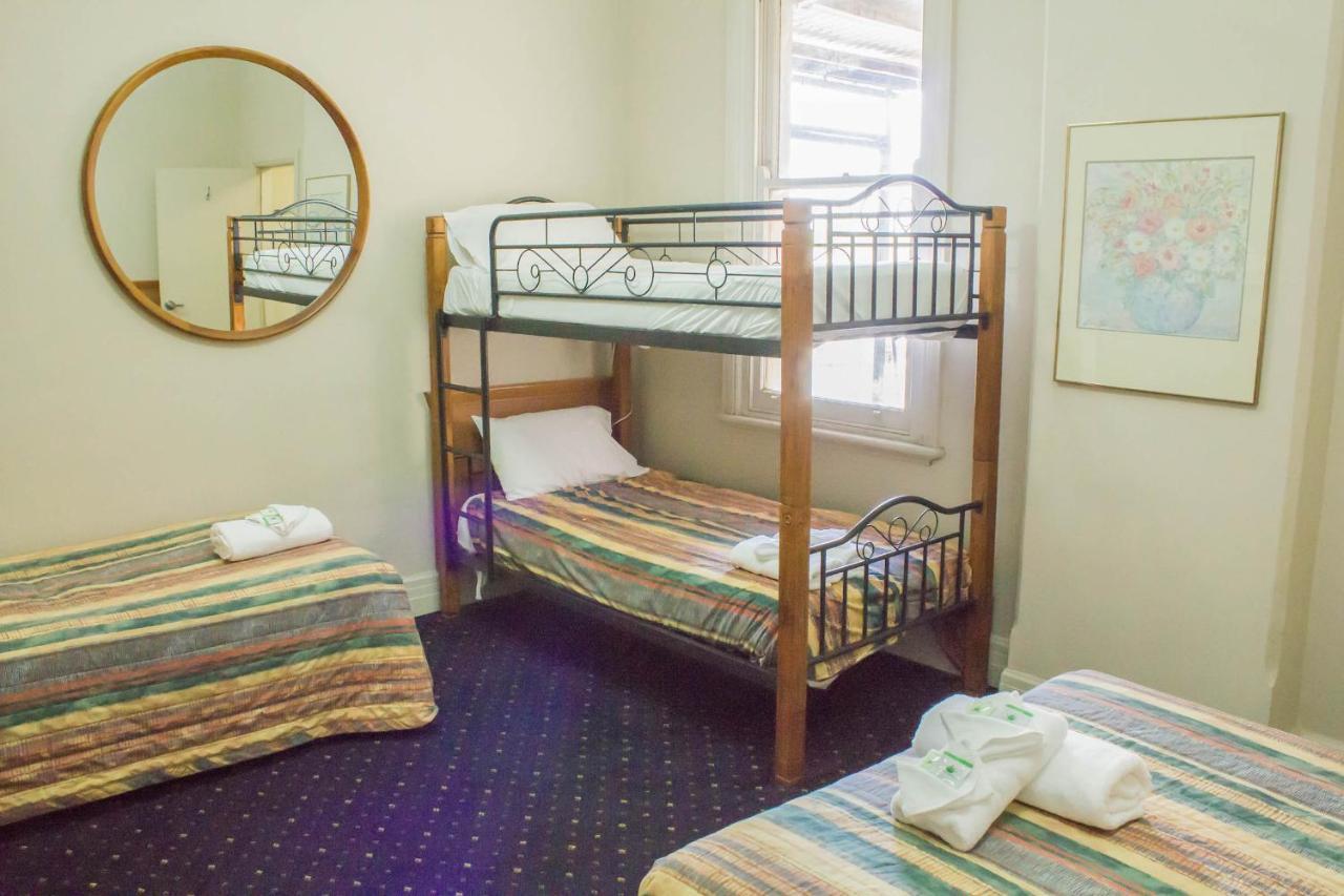 Gardners Inn Hotel Блекхийт Екстериор снимка