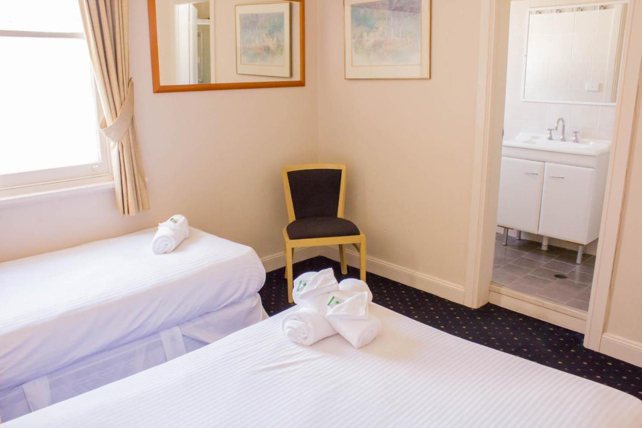 Gardners Inn Hotel Блекхийт Екстериор снимка